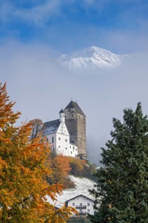 Freundsberg Castle in autumn