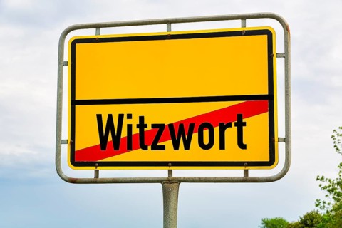 Place-name sign at the end of Witzwort