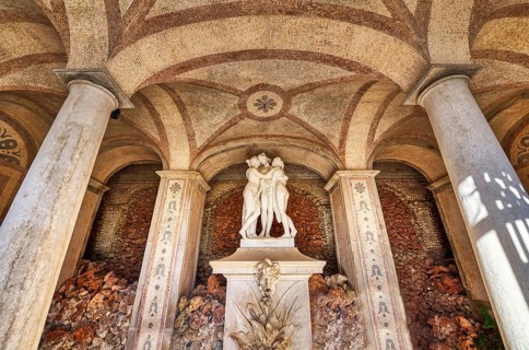 Statues in Estoi Palace garden