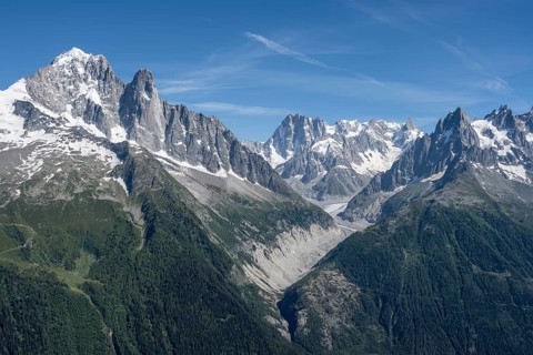 Mer de Glace glacial valley