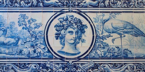 Azulejos decorating walls in Estoi Palace garden