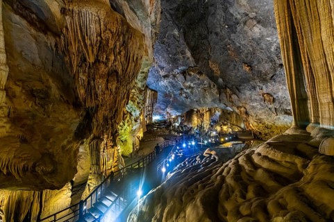 Colourful Paradise cave