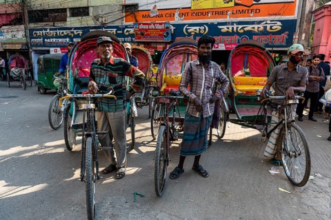 Rickshaw drivers in the bazaar