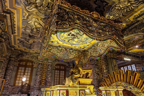 Decoration inside the Tomb of Kháº£i Dá»‹nh