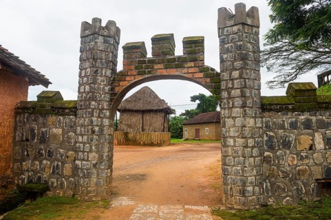 Entrance to FonÂ´s palace
