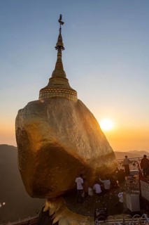 Kyaiktiyo Pagoda
