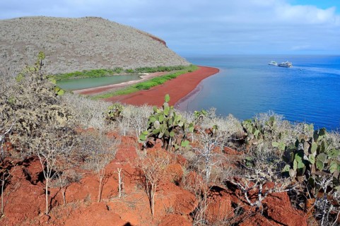 Anchoring yachts at the red beach
