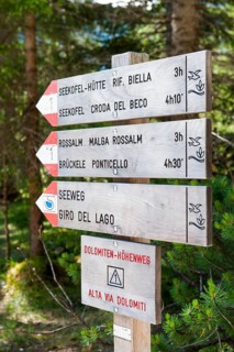 Dolomites high trail 1 to the Seekofel hut