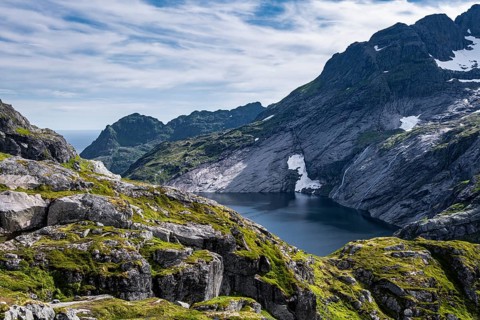 Lake Fjerddalsvatnet