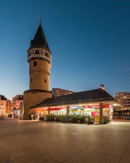 Bockenheimer Warte after sunset