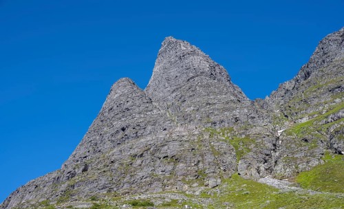 Peaks of Innerdalstarnet