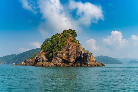 Small islands in the Mergui or Myeik Archipelago