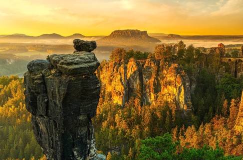 Sunrise at the Wehlnadel near Rathen