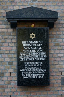 Commemorative plaque