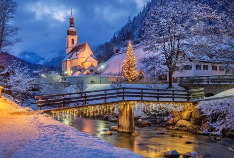 Painter's corner with Ramsauer Ache and parish church with Christmas fir tree