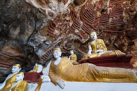 Cave filled with buddhas