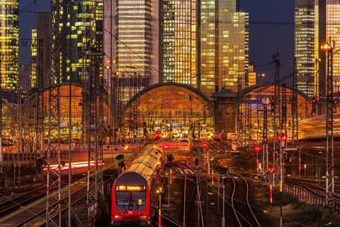The main station at sunset in front of the skyline