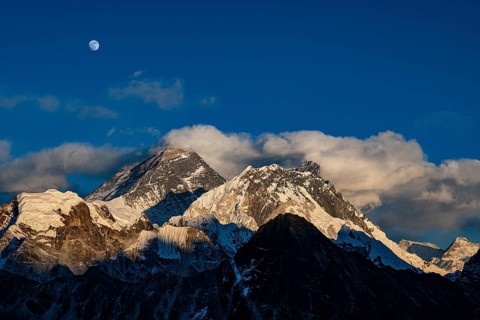 View in the evening light from Renjo La Pass 5417m to the east on Himalaya with Mount Everest