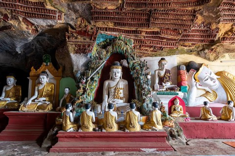 Cave filled with buddhas