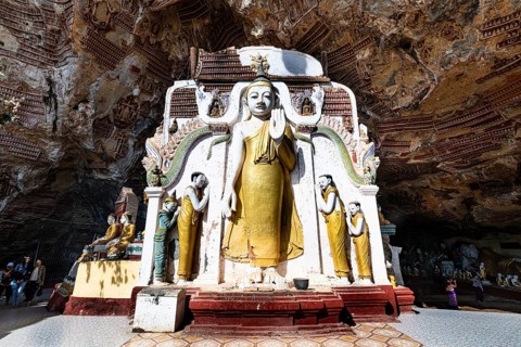 Cave filled with buddhas