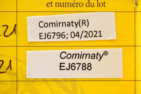 2 Covid vaccinations with vaccine Comirnaty registered in a vaccination card