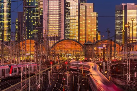 The main station at sunset in front of the skyline