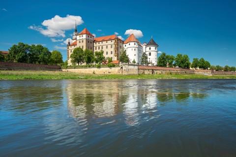 Hartenfels Castle on the Elbe