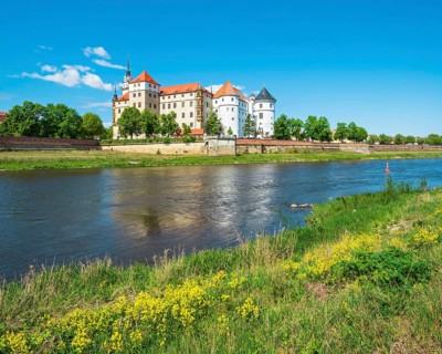 Hartenfels Castle on the Elbe