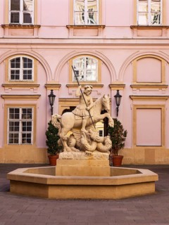 Equestrian statue Dragonslayer Saint George