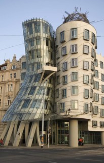 The dancing house, Prague