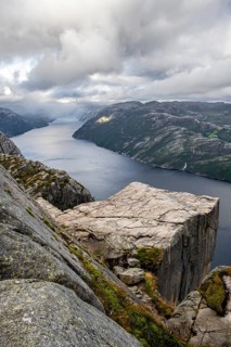 Rock plateau