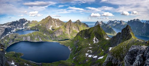 Mountain landscape with lake Tennesvatnet and Krokvatnet