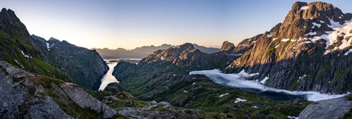 Frozen lake Trolljordvatnet