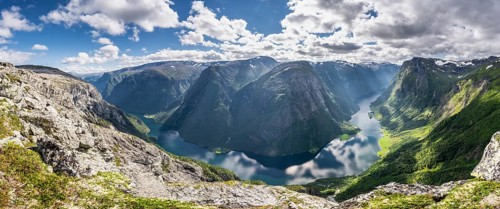 View from the top of Breiskrednosi