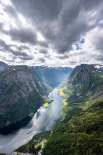 View from the top of Breiskrednosi
