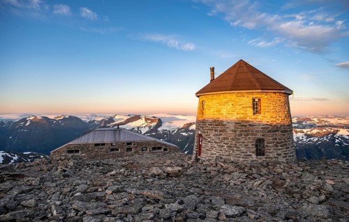Mountain hut Kloumanstarnet
