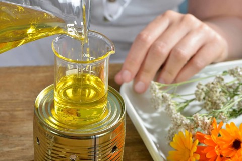 Production of yarrow and marigold ointment