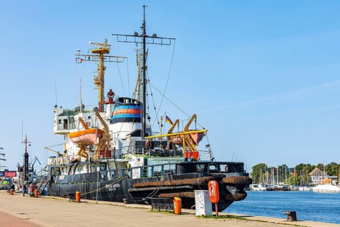 Old icebreaker Stephan Jantzen