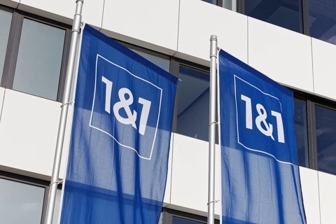 Flags in front of the building 1&1