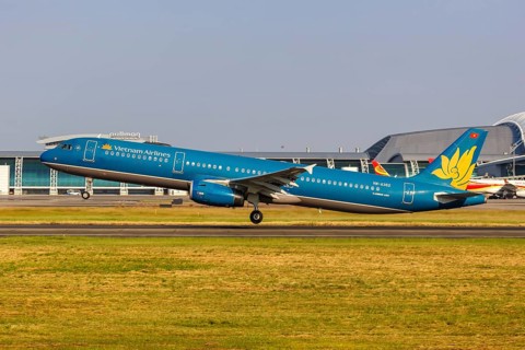 An Airbus A321 aircraft of Vietnam Airlines with registration number VN-A362 at Guangzhou airport