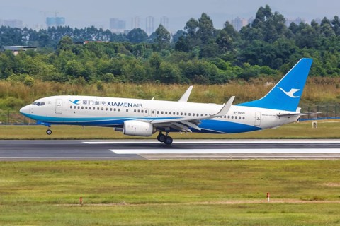 A Boeing 737-800 aircraft of Xiamenair with registration number B-7559 at Chengdu Airport