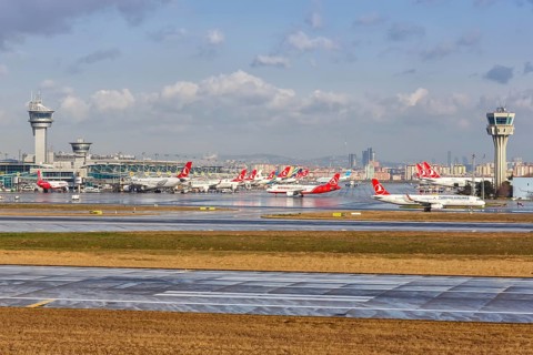 Turkish Airlines aircraft at Istanbul Ataturk Airport