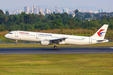 An Airbus A321 aircraft of China Eastern Airlines with registration number B-6369 at Chengdu airport