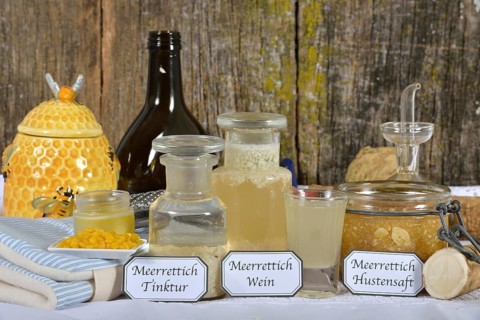Horseradish wine