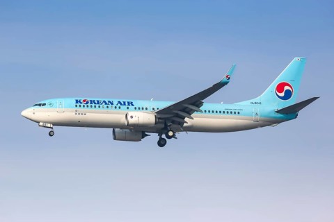 A Korean Air Boeing 737-800 with registration number HL8241 lands at Seoul Incheon Airport