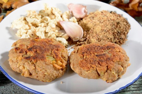 Meatball made of acorn flour and soya