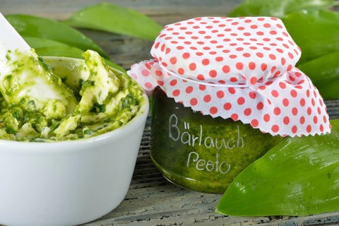 Production of wild garlic butter