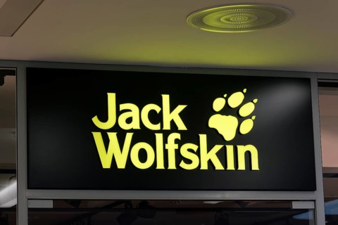 Logo Jack Wolfskin at a store