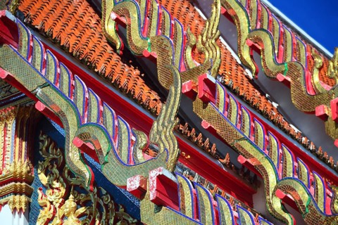 Roof ornaments and pagodas