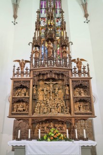 Carved main altar